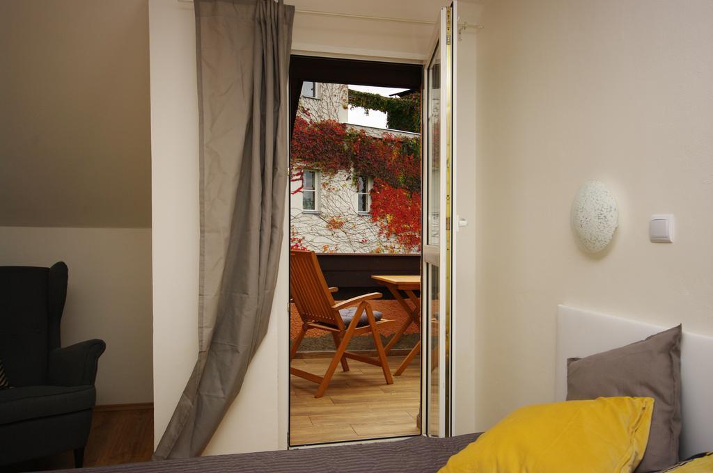 Cozy Gardens Apartments In ปราก ภายนอก รูปภาพ
