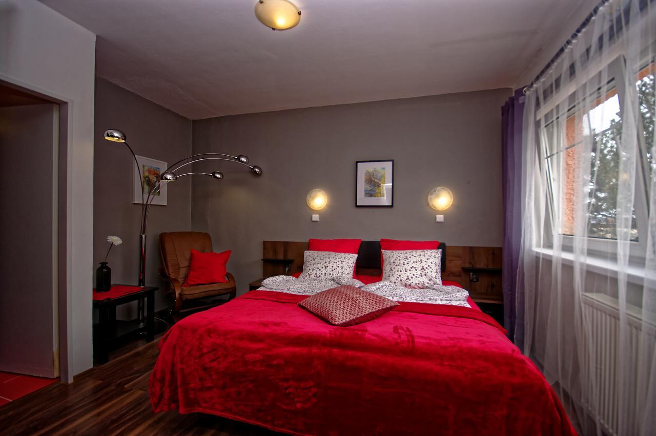 Cozy Gardens Apartments In ปราก ภายนอก รูปภาพ